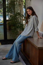 Load image into Gallery viewer, Woven Cotton Collar Neck Button Front Long Sleeve