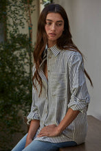Load image into Gallery viewer, Woven Cotton Collar Neck Button Front Long Sleeve
