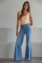 Load image into Gallery viewer, By Together - S1187N | Double Layered Seamless Top: Cream / SM