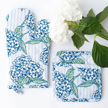Load image into Gallery viewer, Hydrangea Stem Oven Mitt Set