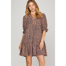 Load image into Gallery viewer, WOVEN PRINT MINI DRESS