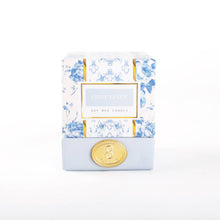 Load image into Gallery viewer, Crisp Linen 5.6oz Soy Wax Candle