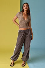 Load image into Gallery viewer, ATHLETIC STRIPED ELASTIC PANTS W/ BOWS - Charcoal