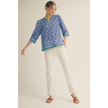 Load image into Gallery viewer, Medallion Pattern Top