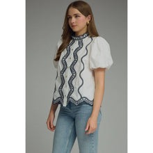 Load image into Gallery viewer, STYLE USA - Solid short puff sleeve top