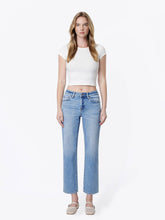 Load image into Gallery viewer, Flying Monkey - Mid Rise Medium Light Wash Crop Straight Jeans F9175