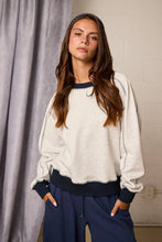 Load image into Gallery viewer, Contrast Stitch Sweatshirt - White