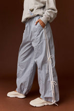 Load image into Gallery viewer, ATHLETIC STRIPED ELASTIC PANTS W/ BOWS - Charcoal