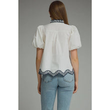 Load image into Gallery viewer, STYLE USA - Solid short puff sleeve top