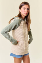Load image into Gallery viewer, Quilted Knit Layer Hood Sweatshirt W/ Thumb hole