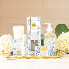 Load image into Gallery viewer, Crisp Linen 5.6oz Soy Wax Candle