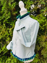 Load image into Gallery viewer, Pearly Vine - Mary Tyler Moore Holiday Ribbon Untucked Oxford - Grn w Grn