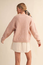 Load image into Gallery viewer, Contrast Scallop Knit Sweater