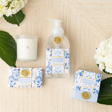 Load image into Gallery viewer, Crisp Linen 5.6oz Soy Wax Candle