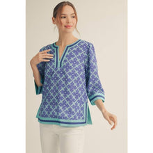 Load image into Gallery viewer, Medallion Pattern Top