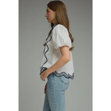 Load image into Gallery viewer, STYLE USA - Solid short puff sleeve top