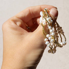 Load image into Gallery viewer, Lenny &amp; Eva - Tarnish Resistant Gold Plated Trio Pearl Stretch Bracelet