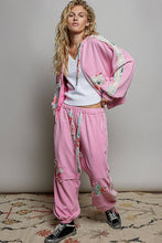 Load image into Gallery viewer, Double Gauze Front Pocket Printed Thermal Hooded Jacket